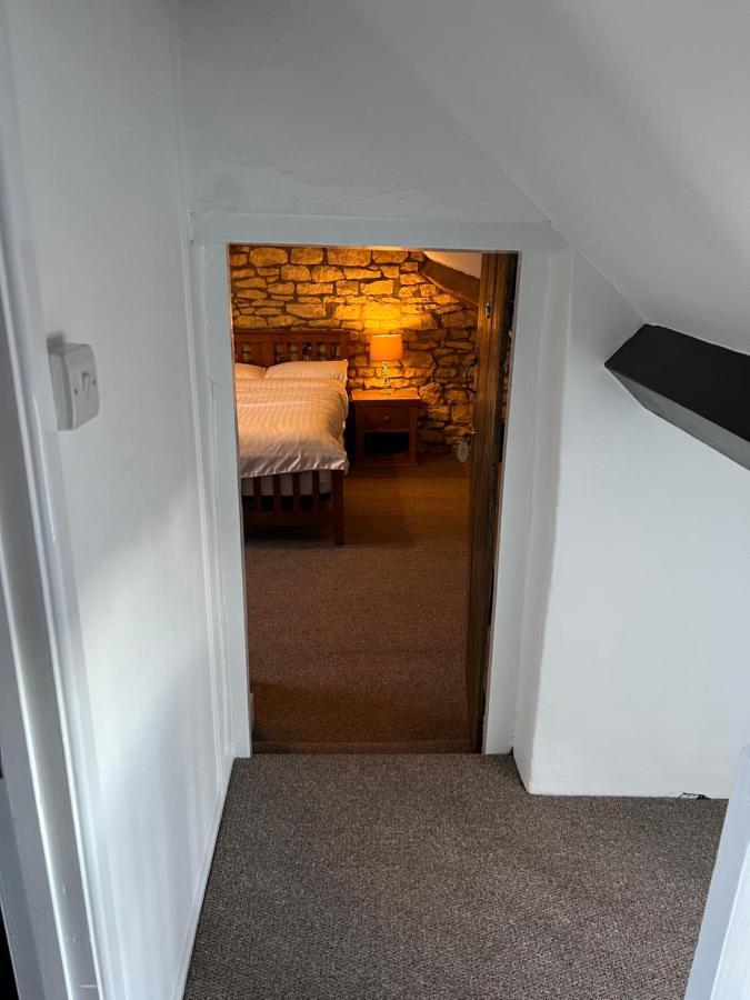 Siam Cottage Guesthouse Over 300 Years Old With Thai Restaurant Moreton-in-Marsh Zewnętrze zdjęcie