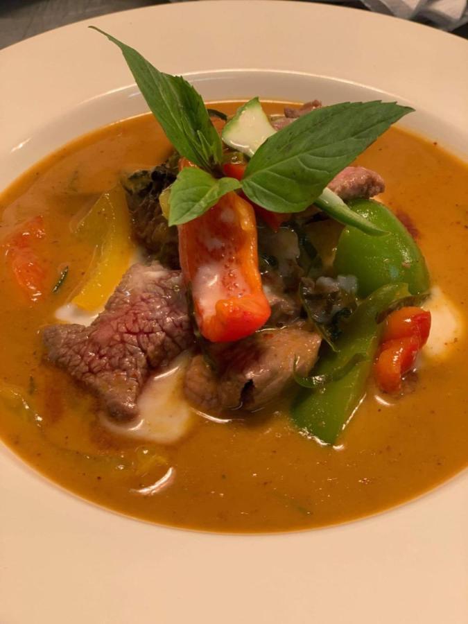 Siam Cottage Guesthouse Over 300 Years Old With Thai Restaurant Moreton-in-Marsh Zewnętrze zdjęcie